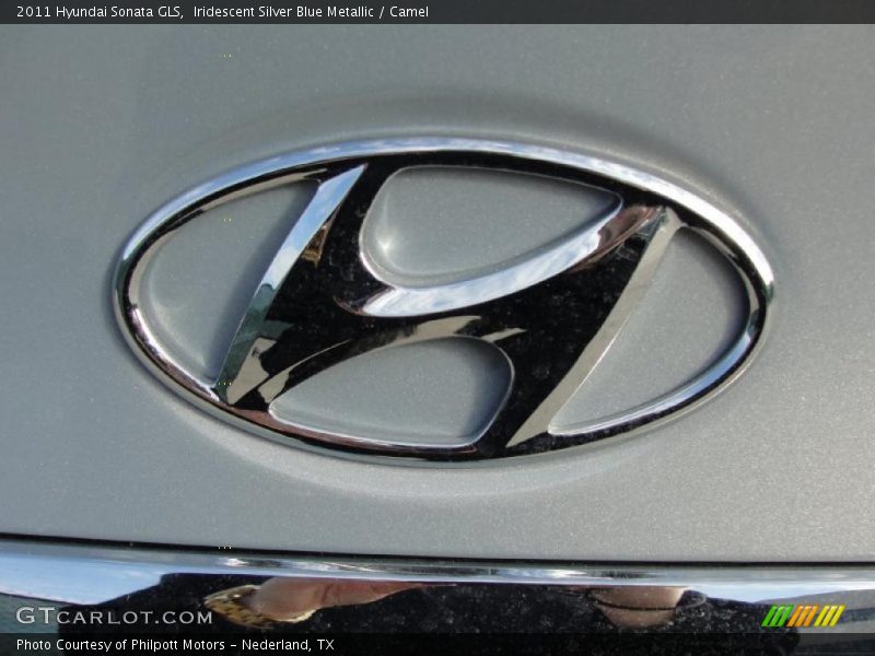 Iridescent Silver Blue Metallic / Camel 2011 Hyundai Sonata GLS