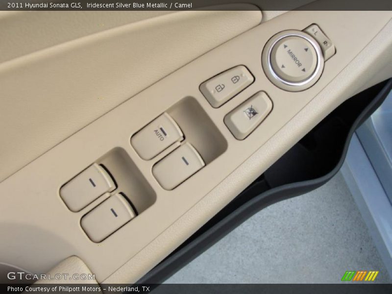 Iridescent Silver Blue Metallic / Camel 2011 Hyundai Sonata GLS