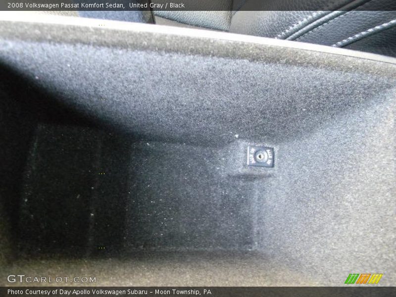 United Gray / Black 2008 Volkswagen Passat Komfort Sedan