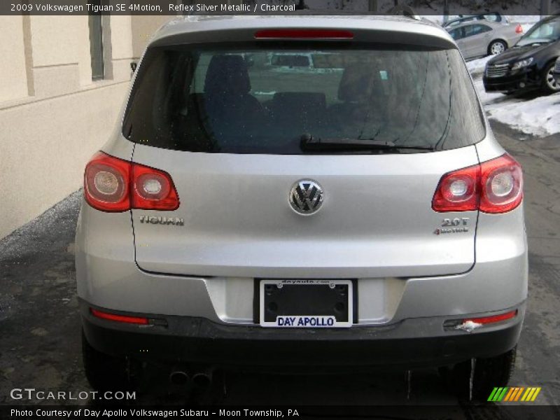 Reflex Silver Metallic / Charcoal 2009 Volkswagen Tiguan SE 4Motion