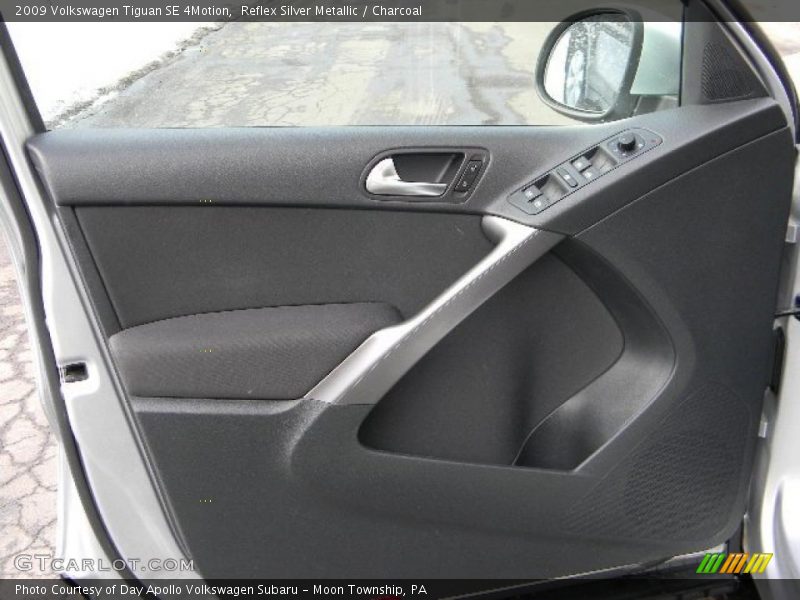 Reflex Silver Metallic / Charcoal 2009 Volkswagen Tiguan SE 4Motion