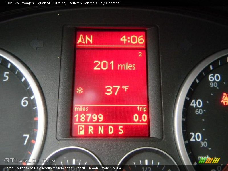 Reflex Silver Metallic / Charcoal 2009 Volkswagen Tiguan SE 4Motion
