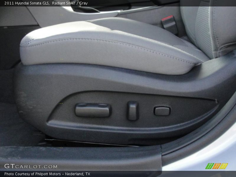 Radiant Silver / Gray 2011 Hyundai Sonata GLS