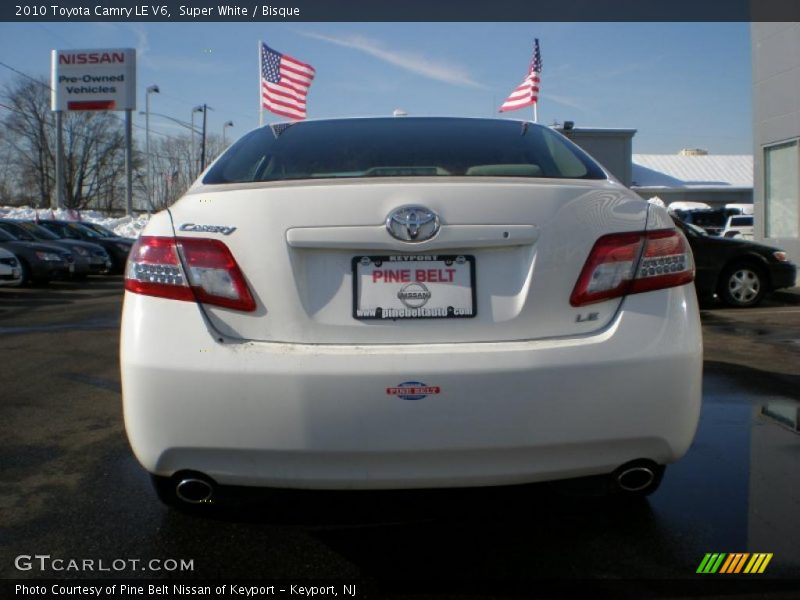 Super White / Bisque 2010 Toyota Camry LE V6