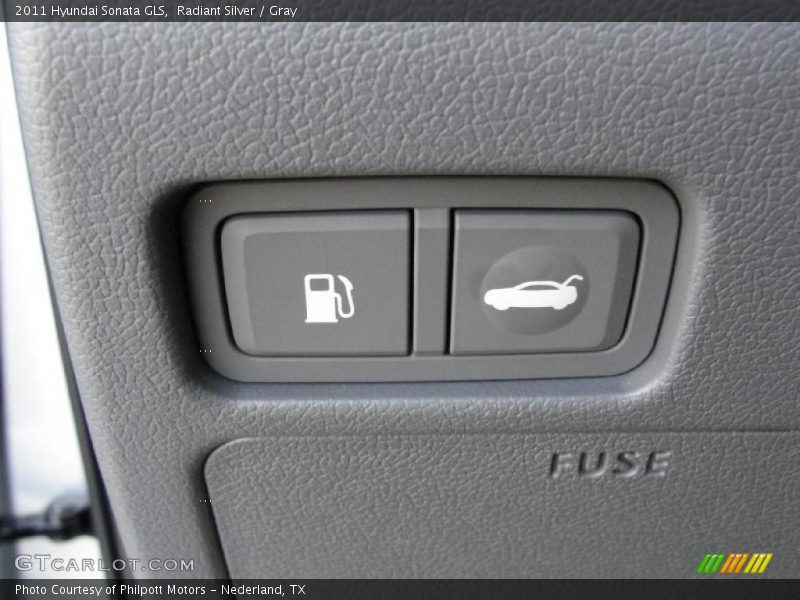 Radiant Silver / Gray 2011 Hyundai Sonata GLS