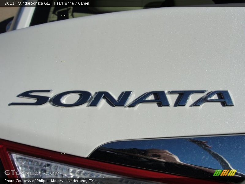 Pearl White / Camel 2011 Hyundai Sonata GLS