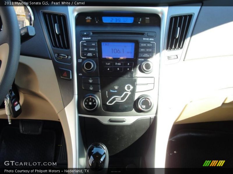 Pearl White / Camel 2011 Hyundai Sonata GLS