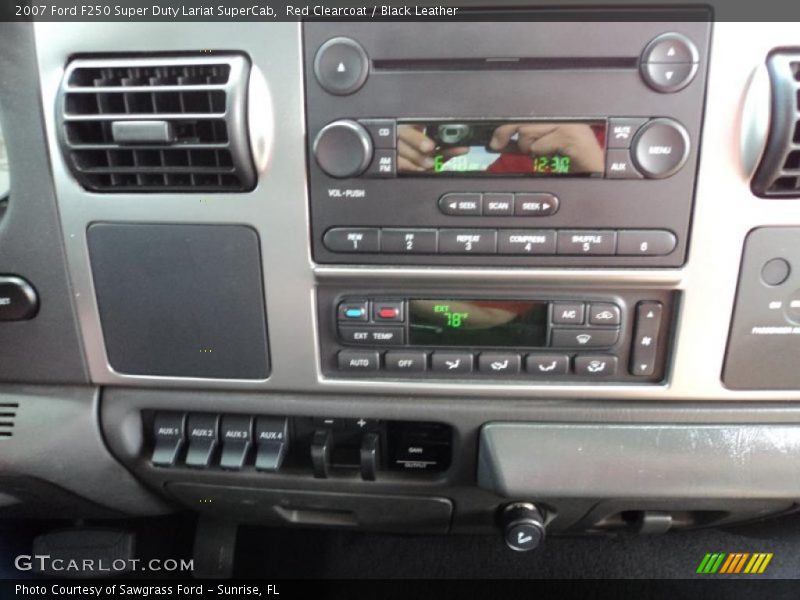 Controls of 2007 F250 Super Duty Lariat SuperCab