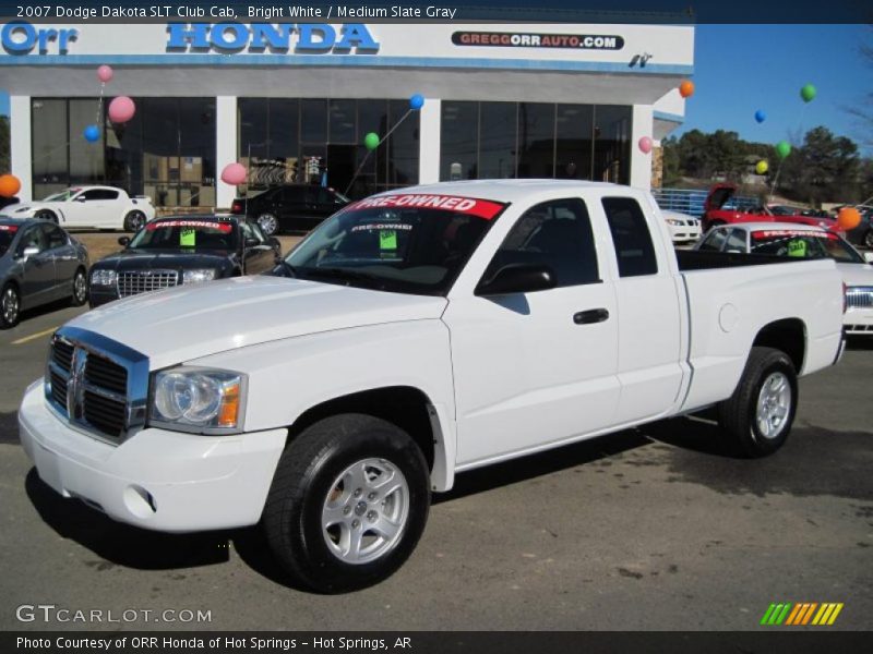 Bright White / Medium Slate Gray 2007 Dodge Dakota SLT Club Cab