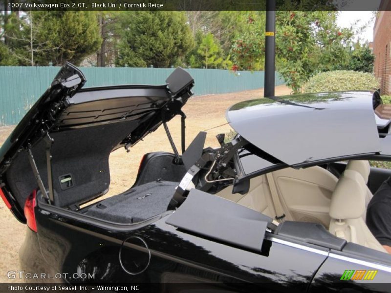 Black Uni / Cornsilk Beige 2007 Volkswagen Eos 2.0T