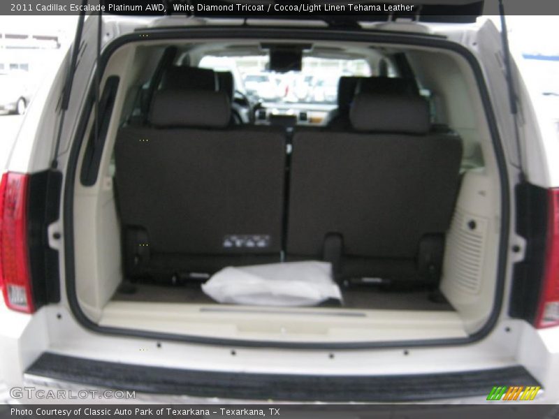 White Diamond Tricoat / Cocoa/Light Linen Tehama Leather 2011 Cadillac Escalade Platinum AWD