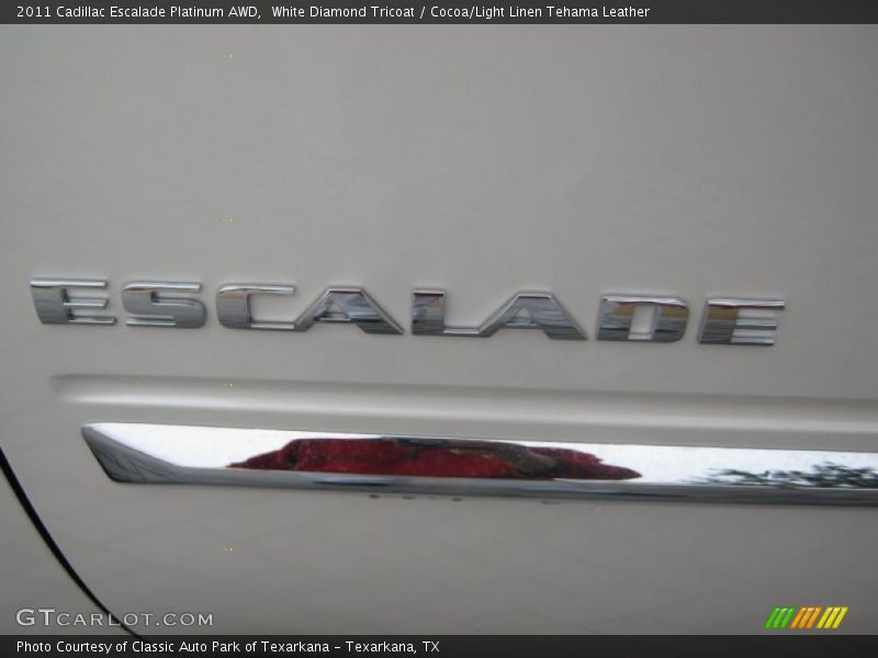  2011 Escalade Platinum AWD Logo