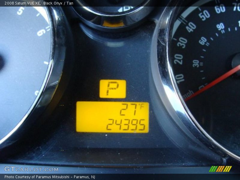 Black Onyx / Tan 2008 Saturn VUE XE