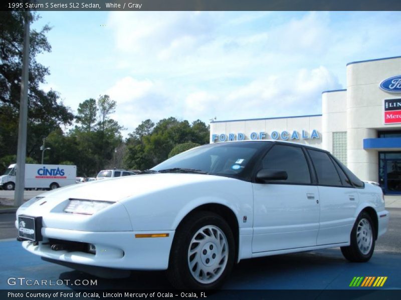 White / Gray 1995 Saturn S Series SL2 Sedan