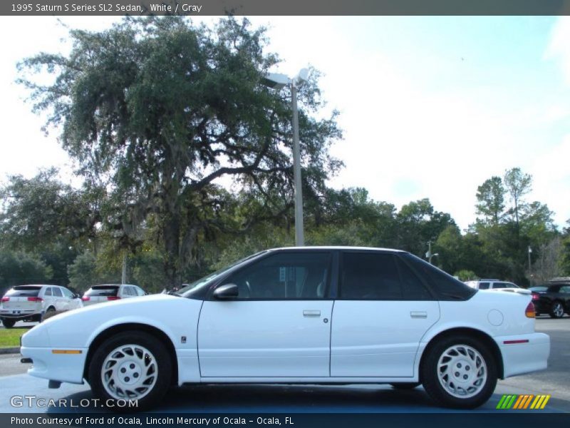 White / Gray 1995 Saturn S Series SL2 Sedan