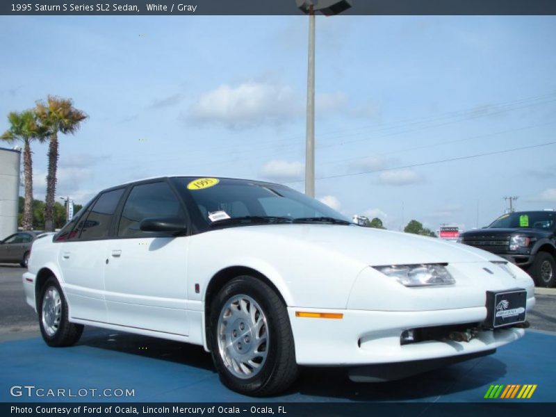 White / Gray 1995 Saturn S Series SL2 Sedan