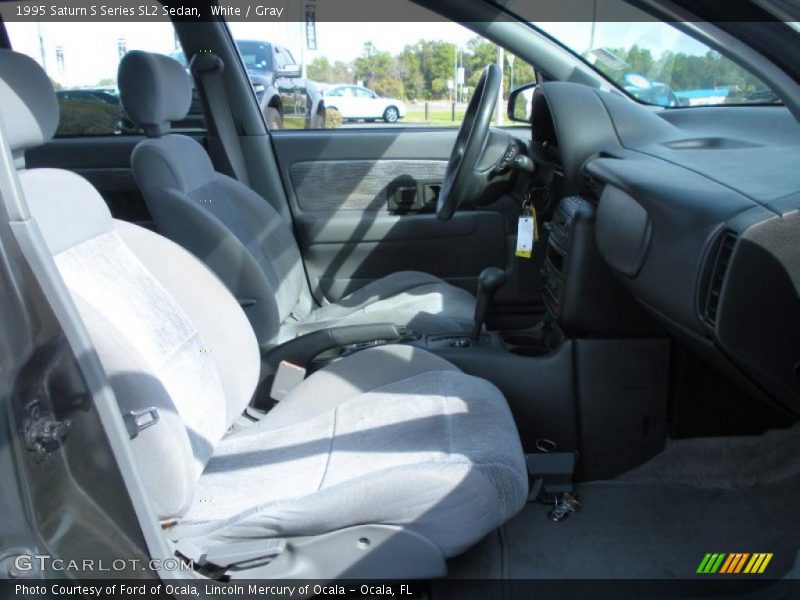 White / Gray 1995 Saturn S Series SL2 Sedan