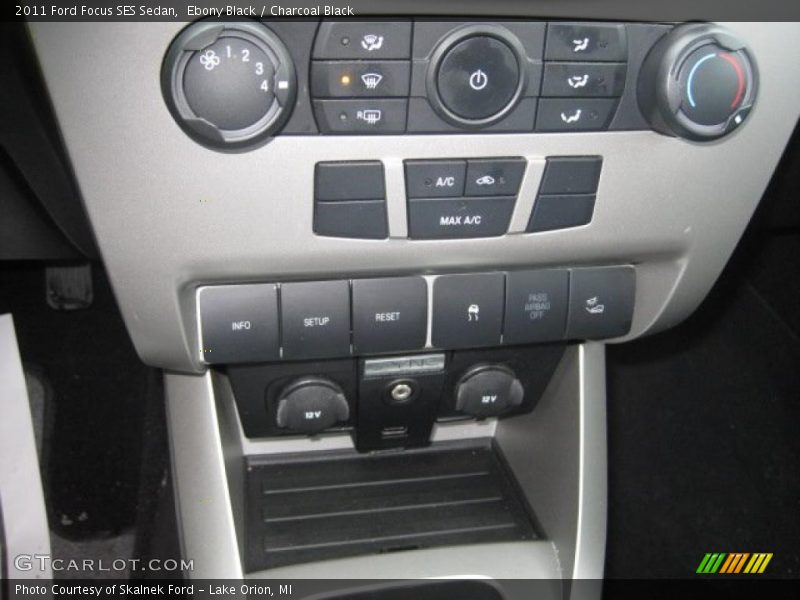 Ebony Black / Charcoal Black 2011 Ford Focus SES Sedan