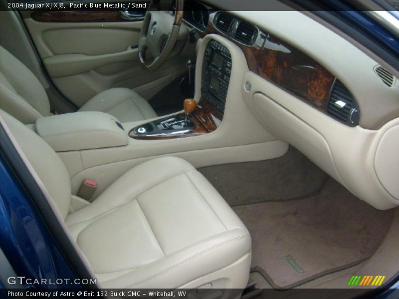  2004 XJ XJ8 Sand Interior