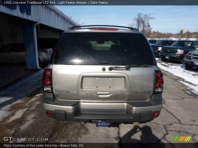 Light Pewter Metallic / Dark Pewter 2002 Chevrolet TrailBlazer LTZ 4x4