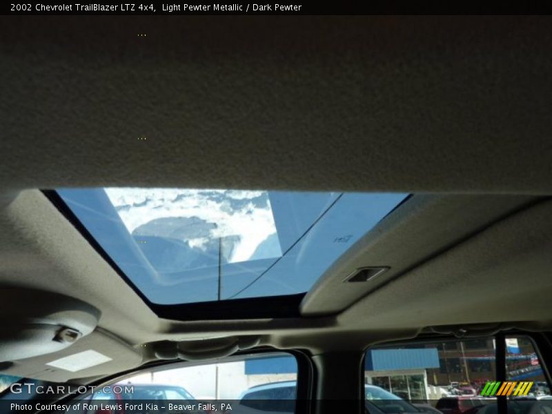 Light Pewter Metallic / Dark Pewter 2002 Chevrolet TrailBlazer LTZ 4x4