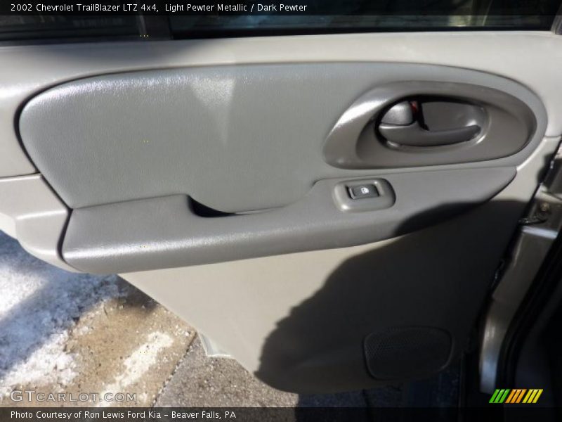 Light Pewter Metallic / Dark Pewter 2002 Chevrolet TrailBlazer LTZ 4x4