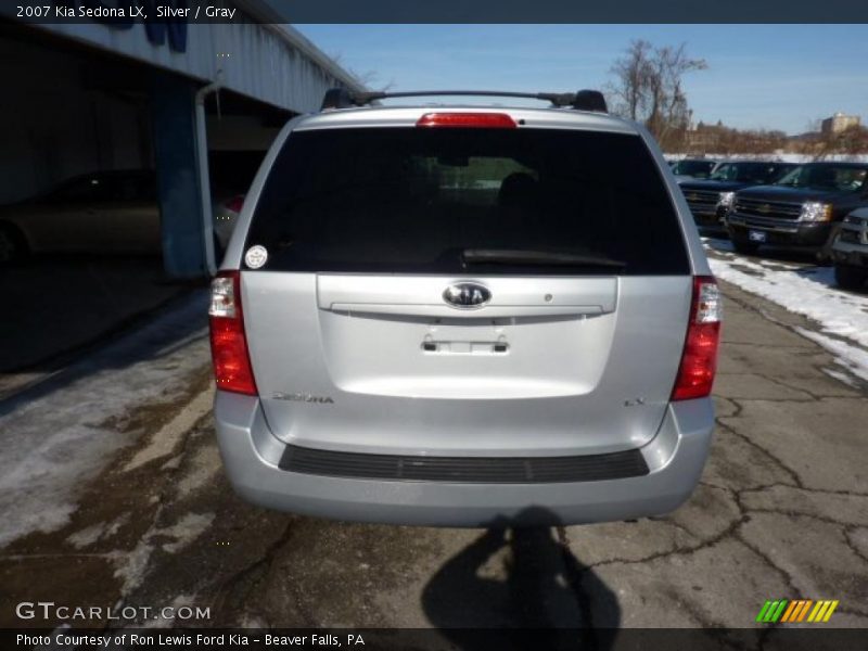 Silver / Gray 2007 Kia Sedona LX