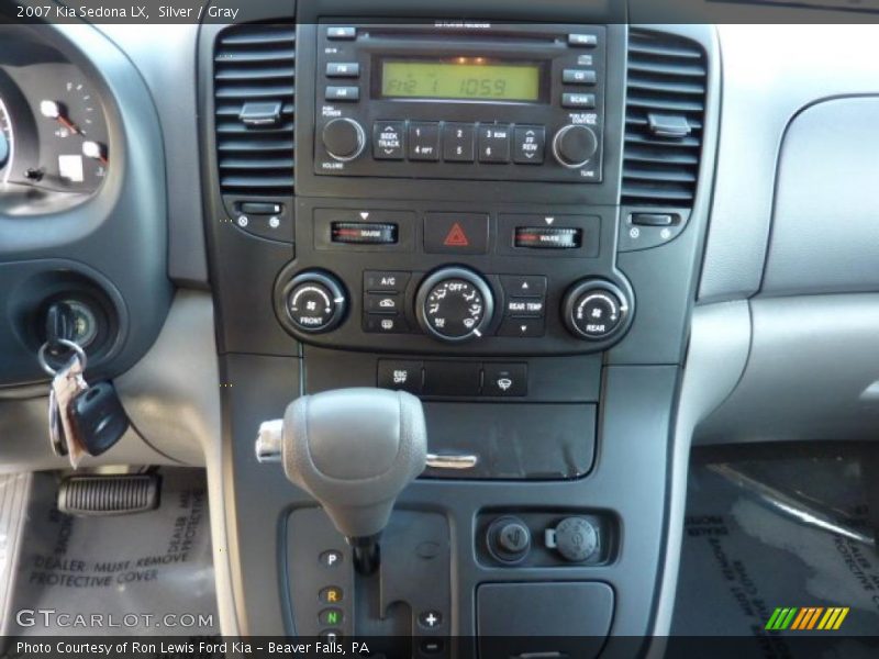 Silver / Gray 2007 Kia Sedona LX