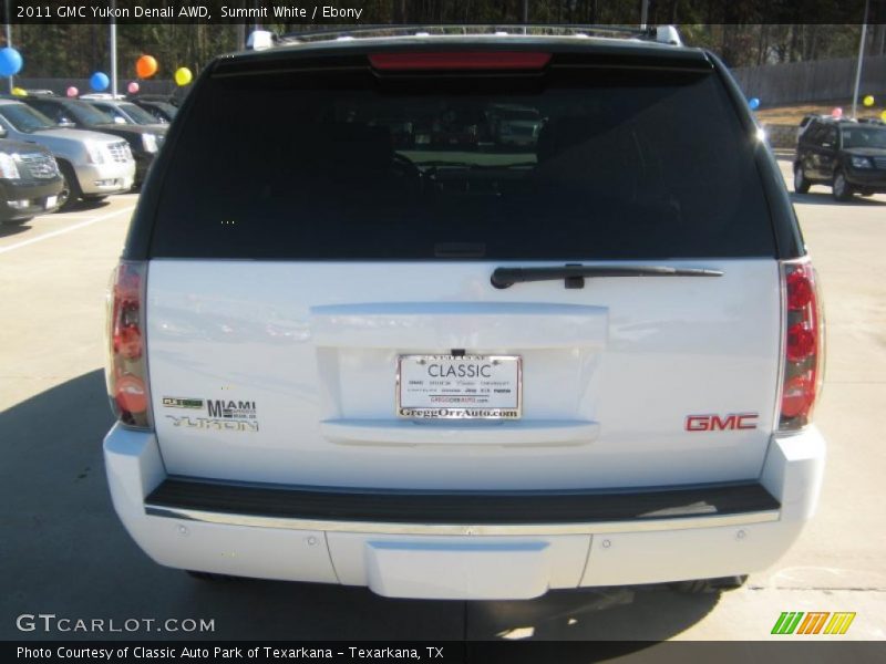Summit White / Ebony 2011 GMC Yukon Denali AWD