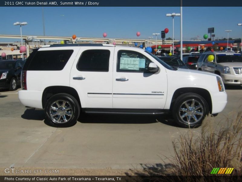 Summit White / Ebony 2011 GMC Yukon Denali AWD
