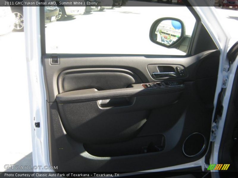 Summit White / Ebony 2011 GMC Yukon Denali AWD