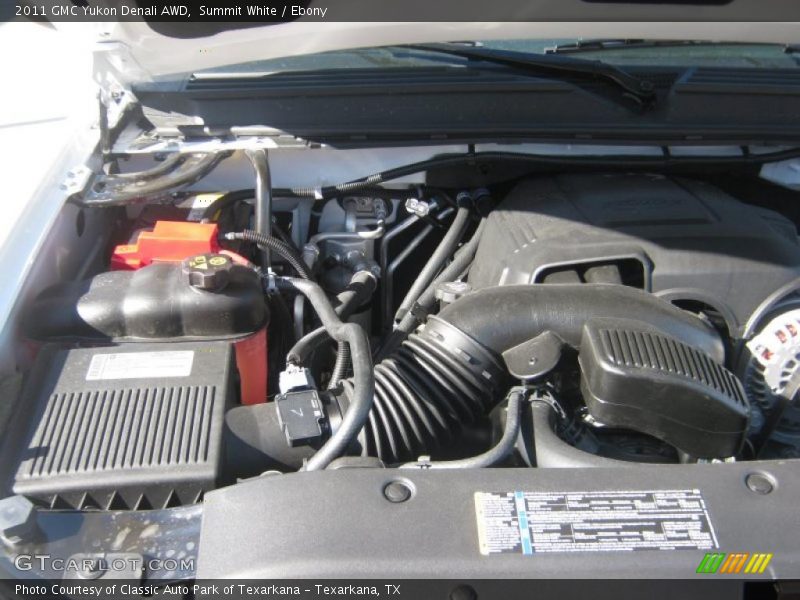 Summit White / Ebony 2011 GMC Yukon Denali AWD