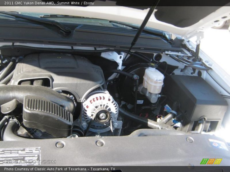 Summit White / Ebony 2011 GMC Yukon Denali AWD