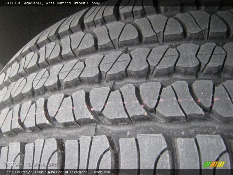 White Diamond Tintcoat / Ebony 2011 GMC Acadia SLE
