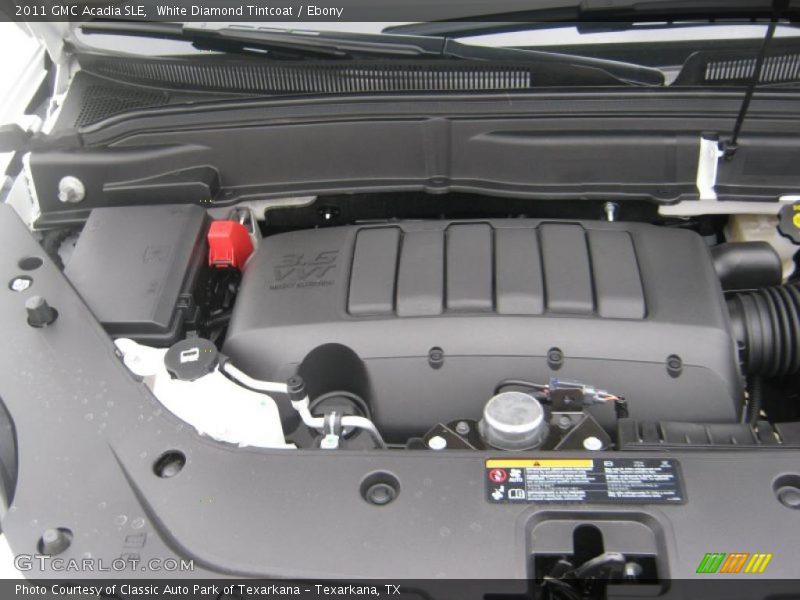 White Diamond Tintcoat / Ebony 2011 GMC Acadia SLE