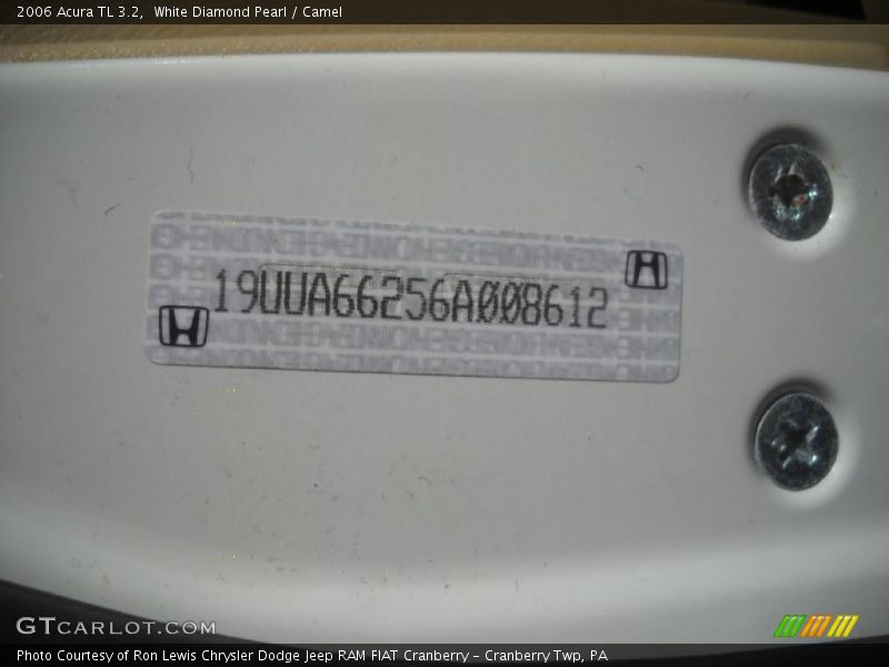 White Diamond Pearl / Camel 2006 Acura TL 3.2