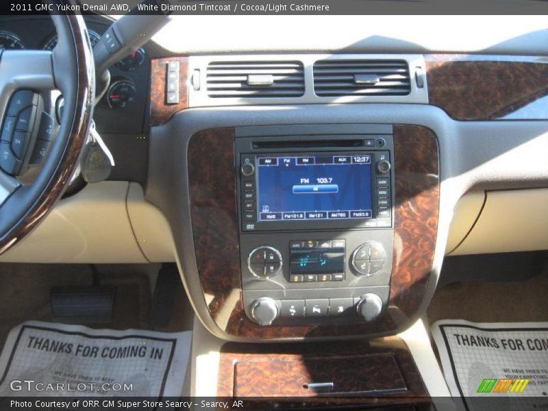 White Diamond Tintcoat / Cocoa/Light Cashmere 2011 GMC Yukon Denali AWD