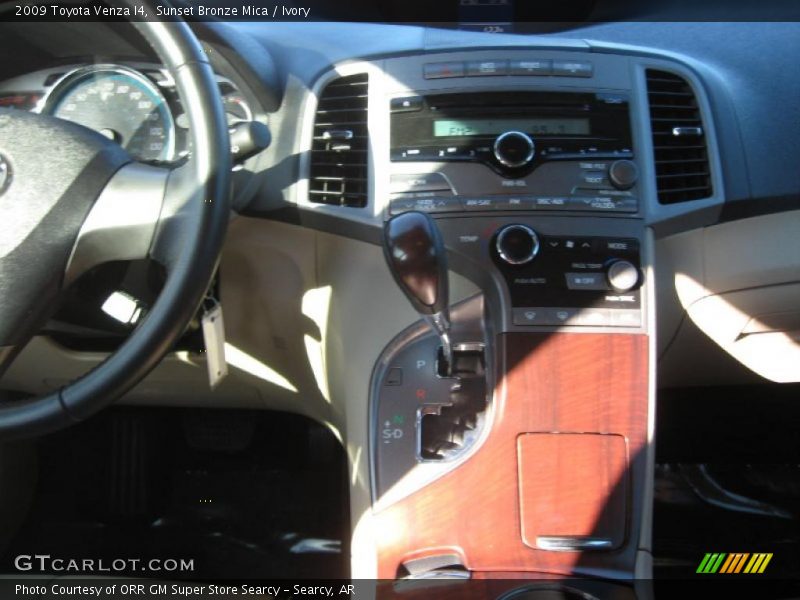 Sunset Bronze Mica / Ivory 2009 Toyota Venza I4