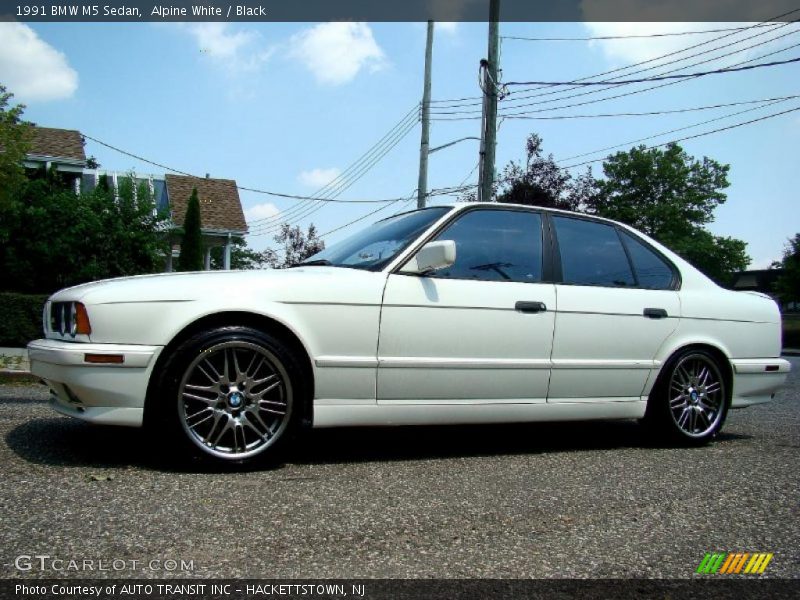 Alpine White / Black 1991 BMW M5 Sedan