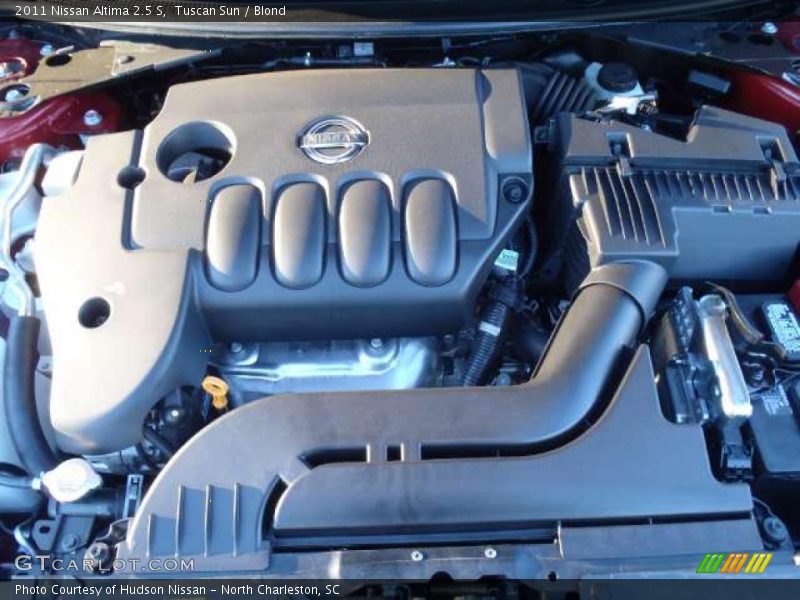 Tuscan Sun / Blond 2011 Nissan Altima 2.5 S