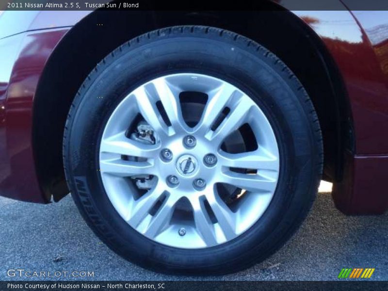 Tuscan Sun / Blond 2011 Nissan Altima 2.5 S