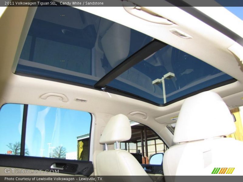 Sunroof of 2011 Tiguan SEL