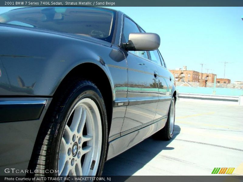 Stratus Metallic / Sand Beige 2001 BMW 7 Series 740iL Sedan