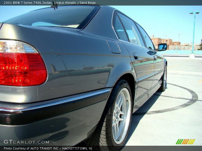 Stratus Metallic / Sand Beige 2001 BMW 7 Series 740iL Sedan