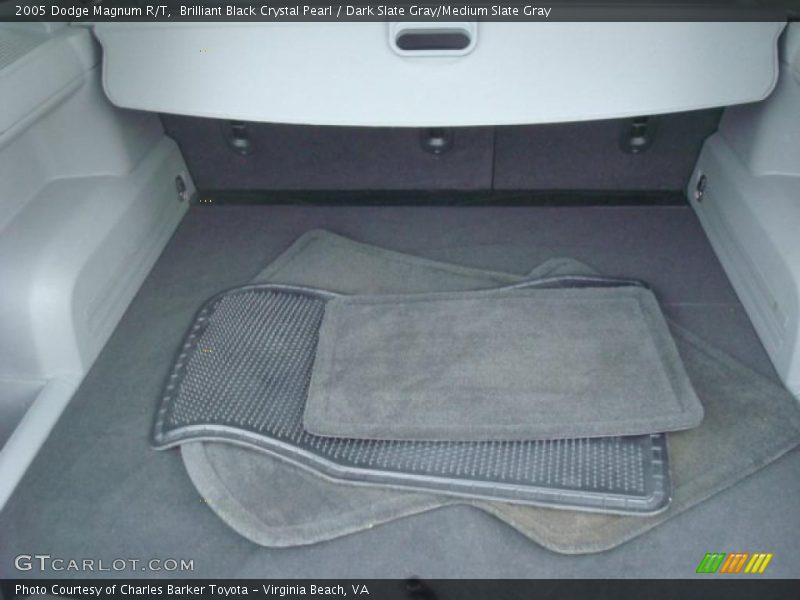 Brilliant Black Crystal Pearl / Dark Slate Gray/Medium Slate Gray 2005 Dodge Magnum R/T