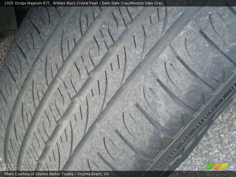 Brilliant Black Crystal Pearl / Dark Slate Gray/Medium Slate Gray 2005 Dodge Magnum R/T