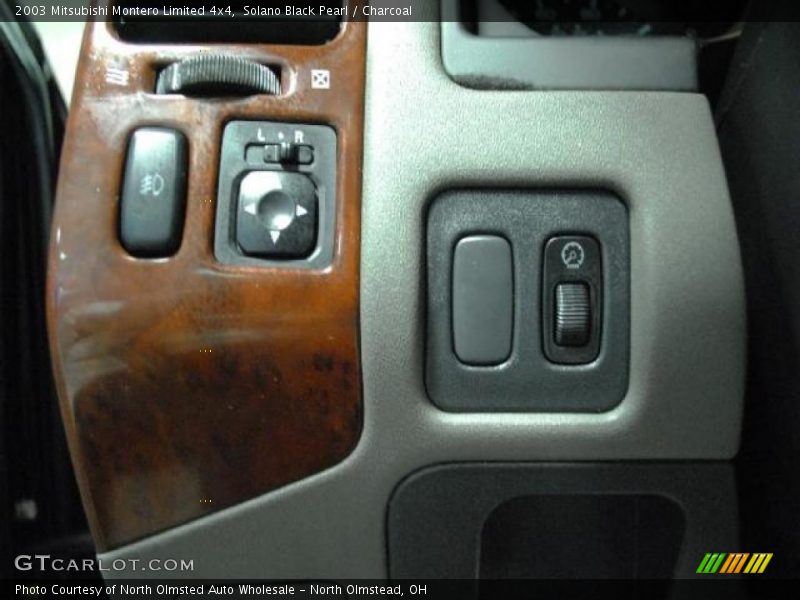 Solano Black Pearl / Charcoal 2003 Mitsubishi Montero Limited 4x4