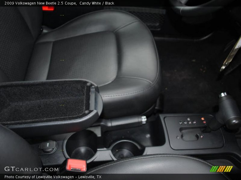 Candy White / Black 2009 Volkswagen New Beetle 2.5 Coupe