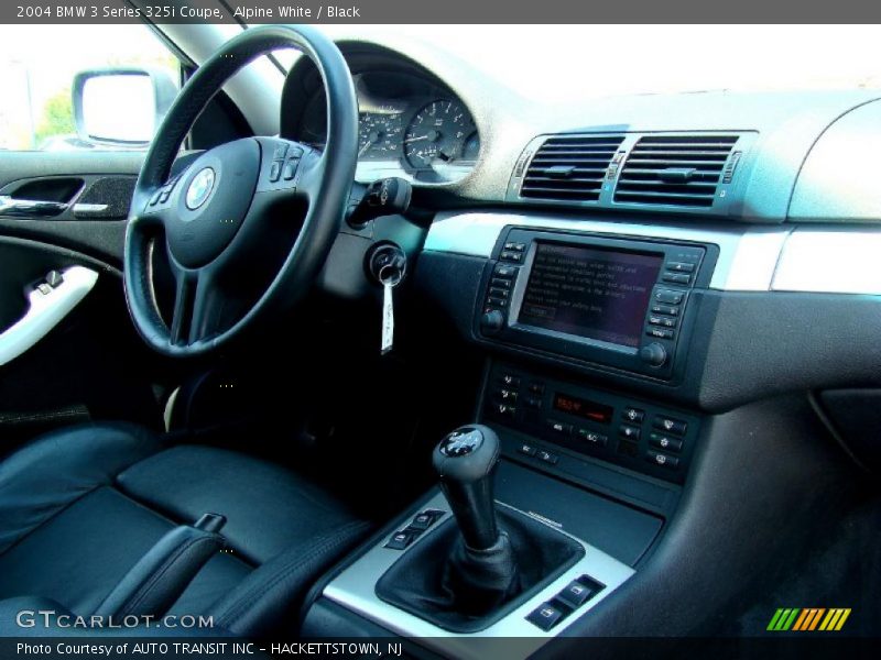 Alpine White / Black 2004 BMW 3 Series 325i Coupe
