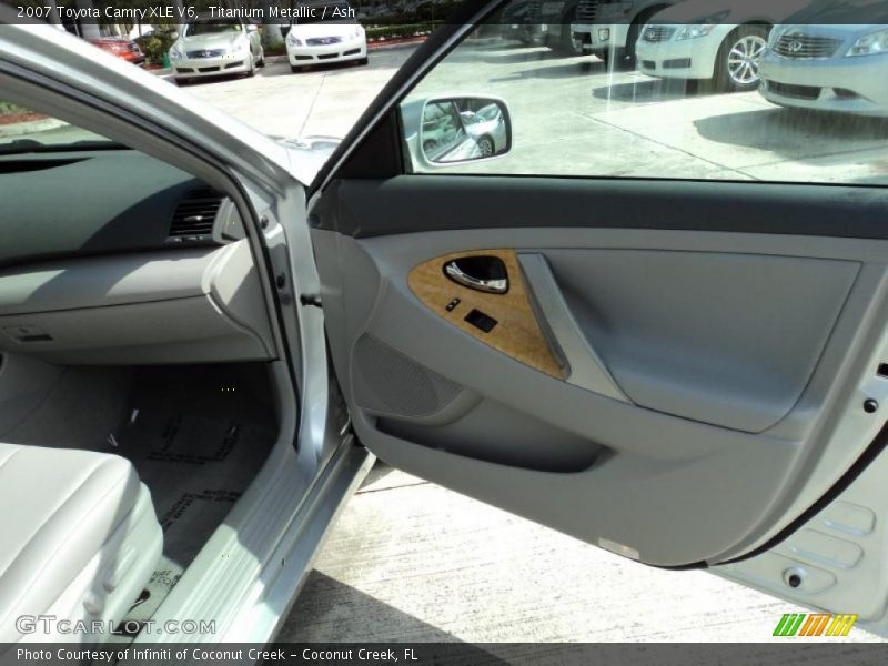 Titanium Metallic / Ash 2007 Toyota Camry XLE V6